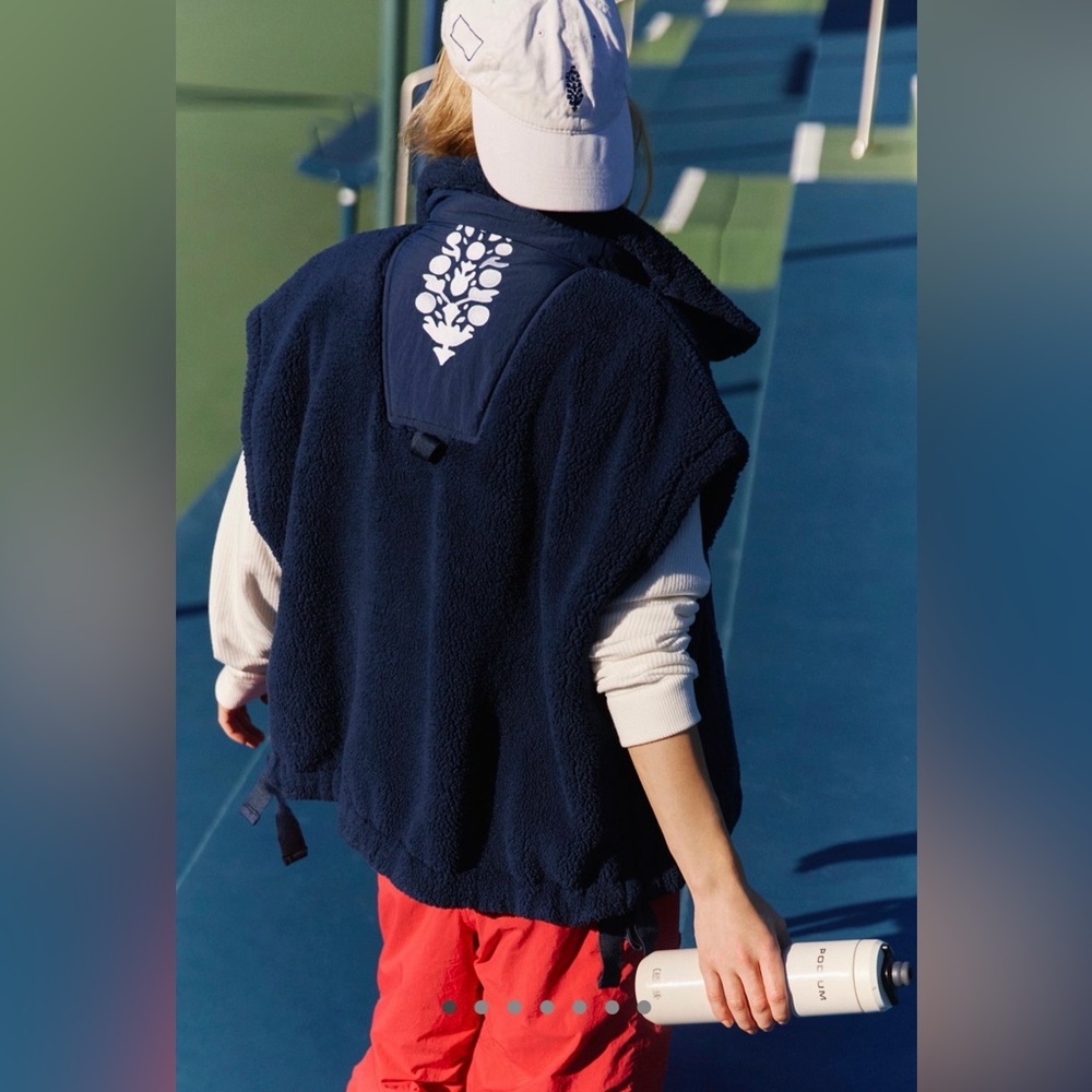 Free people _Fp movement_Scout it out vest with big logo_ Navy - Picture 6 of 6